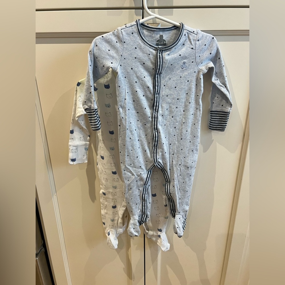 Baby gap bundle two sleepers 6-9m blue and White white Striped Kids One Piece